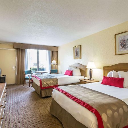 Hotel Ramada By Wyndham Houma Exterior foto