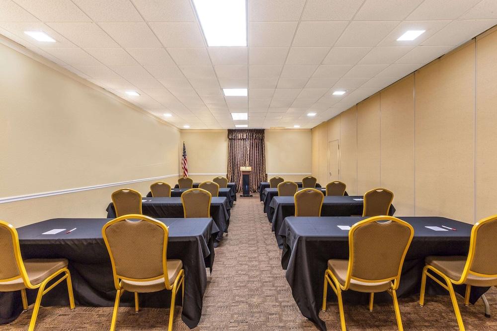 Hotel Ramada By Wyndham Houma Exterior foto